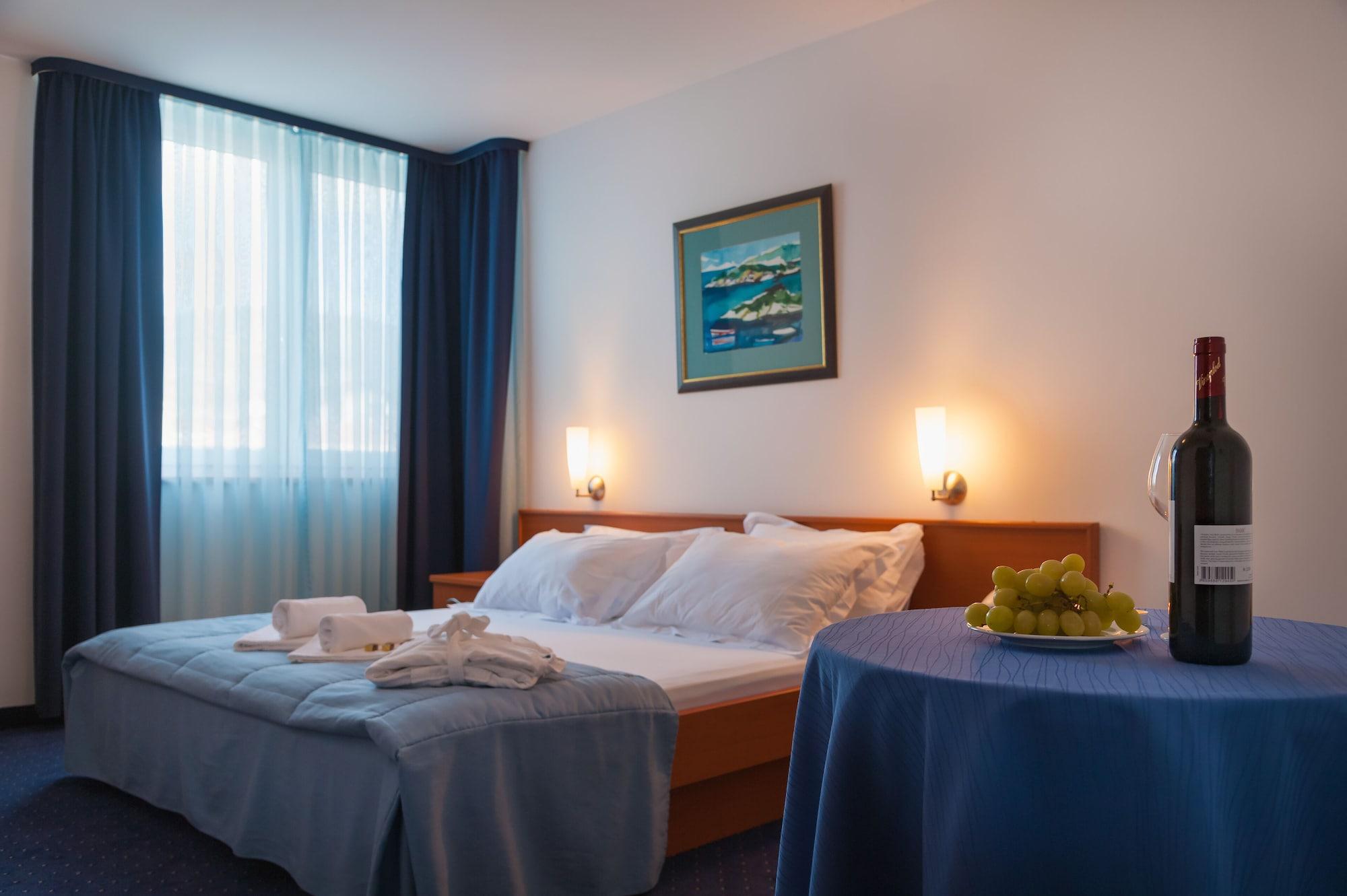 Hotel Rotondo سيغيت دونيي المظهر الخارجي الصورة