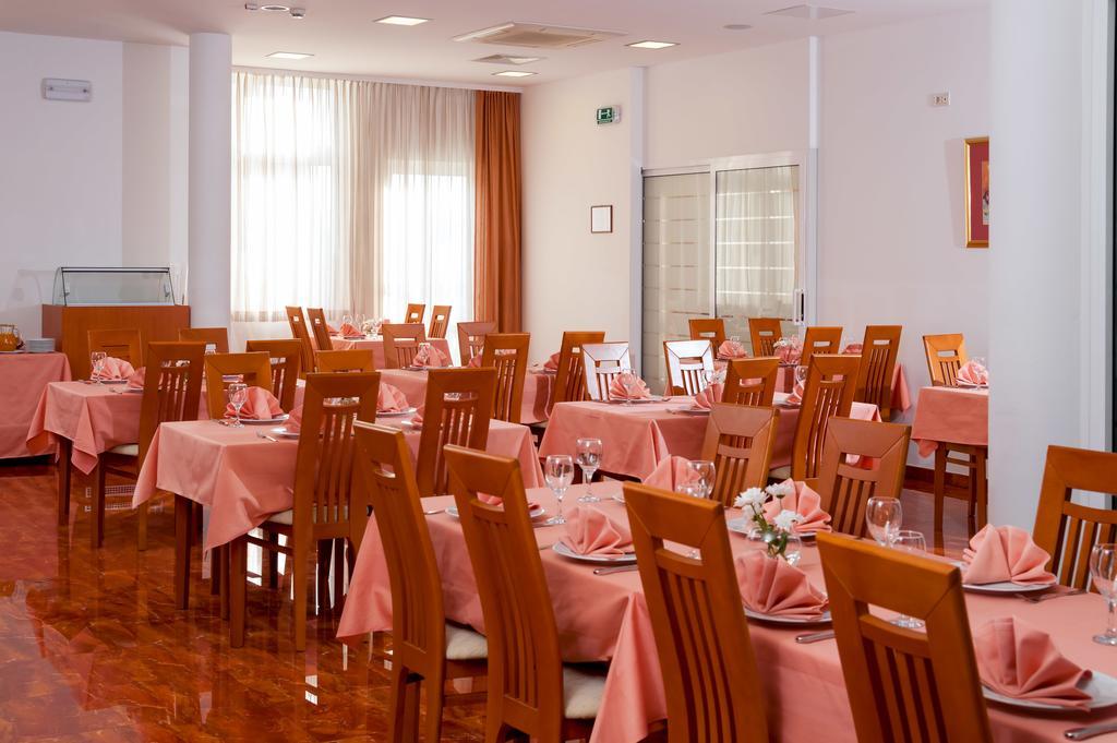 Hotel Rotondo سيغيت دونيي المظهر الخارجي الصورة